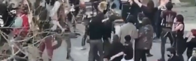 Napravili žurku kod Brankovog mosta, reagovala policija (VIDEO)