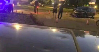 Nesreća u Vlasotincu: Vozilo udarilo devojku na motoru, hitno prevezena u bolnicu (VIDEO)