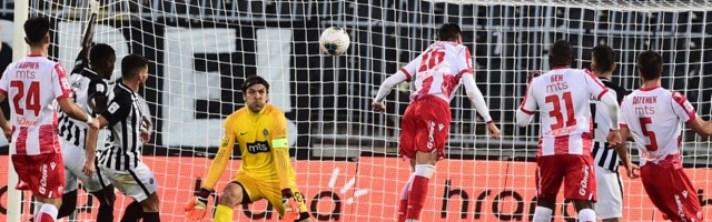 Partizan žali za šansama u reviji kartona: Zvezda sa igračem manje jedva IZBURGIJALA remi iz penala!
