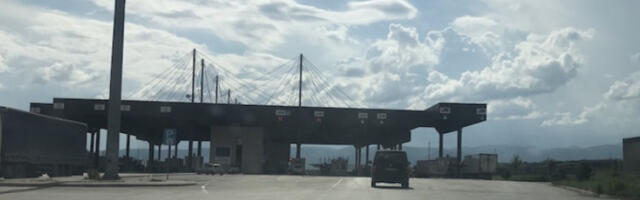 У комбију пронађена застава са ознакама ОВК, ухапшен држављанин Албаније