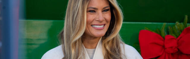 Intima MELANIJE TRAMP izašla na videlo: Hladnim tonom iz zlatnog kupatila sledila Trampa - jedan poziv sve otkrio (FOTO)