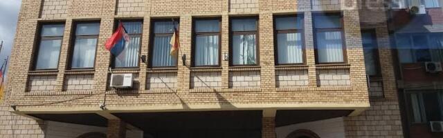 Grad Vranje „škrt“ prema zaposlenima: Bez plate pred novu godinu!?