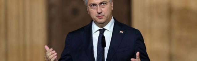 „Пленковић за шаку Јудиних сребрењака спреман да иде усташким стопама”