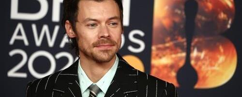 "Ma, je l' ovo moguće?!" Hari Stajls "pozajmio" deo pesme srpskog benda koju mladenci masovno biraju za prvi ples: Mreže preplavljene teorijom o plagijatu