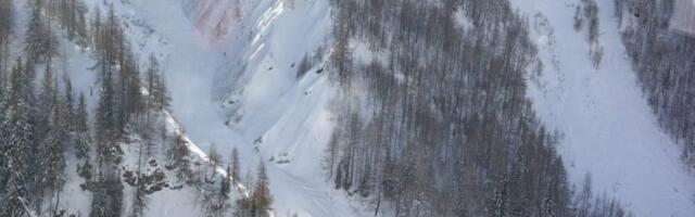 Sve se obrušilo! Sneg guta ljude: Ima mrtvih i mnogo povređenih - hitne službe na nogama