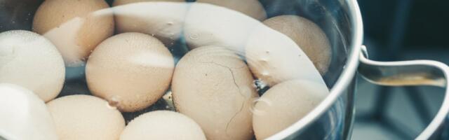 Jaja vam stalno pucaju dok se kuvaju? Jedan dodatak iz kuhinje rešava problem odmah