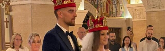 Venčanje pred Pojasom Presvete Bogorodice! Nemanja i Dezire sudbonosno "da" izgovorili uz najveći blagoslov (FOTO)