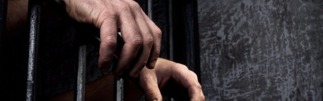 UHAPŠEN MANIJAK ZBOG OTMICE BIVŠE DEVOJKE: Dobio priliku da svoju bolesnu ljubomoru IZLEČI IZA REŠETAKA!