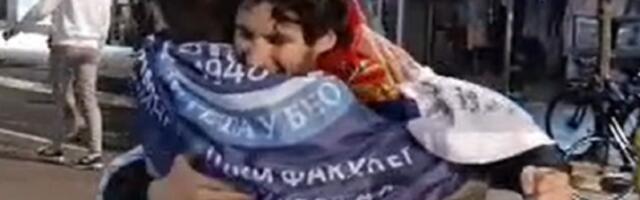 Studenti heroji "Ture do Strazbura" oduševili Beograđane, pogledajte emotivni doček kod RTS-a (VIDEO)