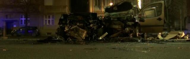 PRVE SLIKE JEZIVE NESREĆE U KNEZA MILOŠA: Automobili naslagani kao na otpadu, samo hrpa zgužvanog metala (FOTO)