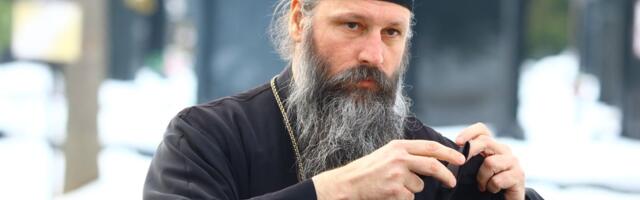 Glumac iz "Otvorenih vrata" koji se zamonašio drži opelo na sahrani Ljube Ninković