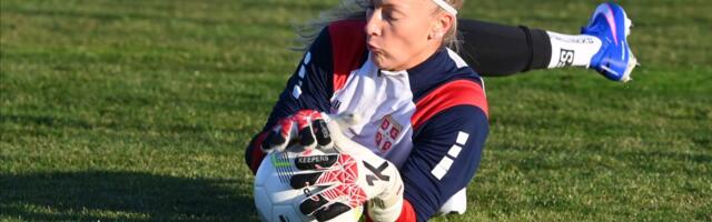 Fudbalerke Srbije na treningu pred prve mečeve kvalifikacija za SP /GALERIJA/