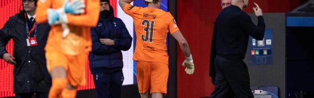 NAJGORIH 16 MINUTA U KARIJERI I SUZE GOLMANA TOTEHEMA! Hrvat brutalno ponizio mladog čuvara mreže i izazvao gnev navijača! Video otkrio ko je sve zakuvao!