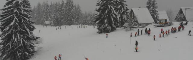 NEVERICA U SELIMA, OPET PADALO! Kiša se pretvorila u sneg, planina u Srbiji pod belim pokrivačem!