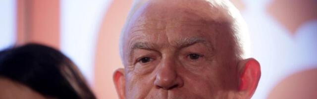 Бивши премијер Пољске: Европске милијарде завршавају код лопова