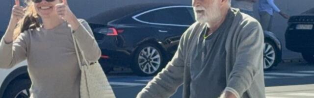 DRŽI JE KAO MALO VODE NA DLANU! Lazar Ristovski i Anica uhvaćeni na aerodromu, GLUMICA U NIKAD OPUŠTENIJEM IZDANJU! (VIDEO, GALERIJA)