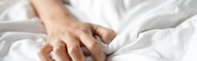 Zaboravite na skupe igračke: 22 stvari iz vaše kuhinje i kupatila garantuju vrhunac u krevetu