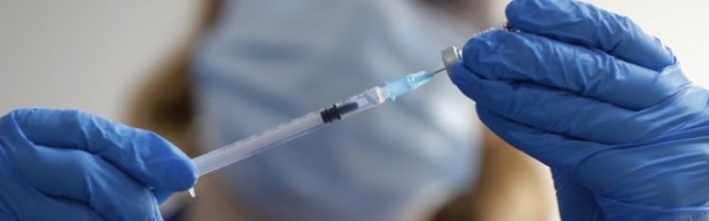 U Rusiji počelo testiranje „lagane vakcine“