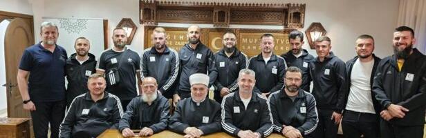 Muftija Dudić ispratio ekipu Mešihata na Sportske susrete u Istanbul