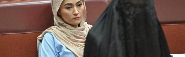 Australijska senatorka iz protesta nosila burku u parlamentu, pa kažnjena