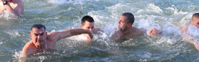 Bogojavljensko plivanje danas na više lokacija u Beogradu: Evo kad počinje litija i "takmičenje"!