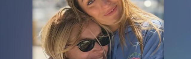 "Moja mlađa, hrabrija sestrica" Anđelka nerazdvojna sa ćerkom poznatog glumačkog para: Anđela je čvrsto grli