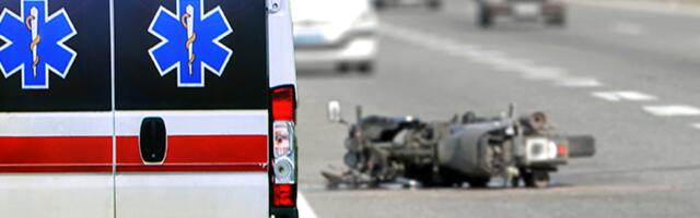 TINEJDŽER (16) POGINUO U TEŠKOJ NESREĆI! Sleteo motorom sa puta, nije mu bilo spasa!