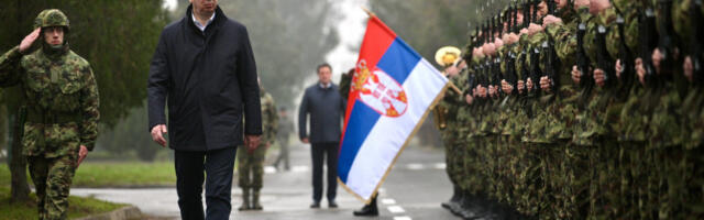 Вучић: Војска Србије спремна да одврати сваког могућег непријатеља