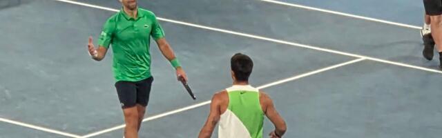 Pogledajte kako je Karlos Alkaraz proslavio titulu na AO protiv Đokovića, Novak ispao neviđeni car na kraju