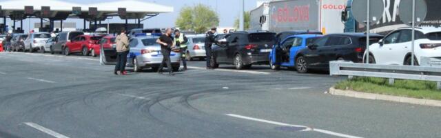 AMSS: Nema gužve na granicama, putnička vozila samo na Batrovcima čekaju sat vremena