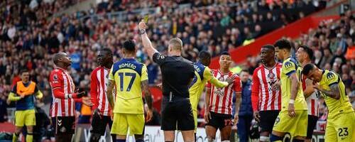 NEMILOSRDNI NAPADI NA FUDBALERA IZ PREMIJER LIGE! Klub morao da reaguje: Ovo nije izolovani incident, neprihvatljivo je...