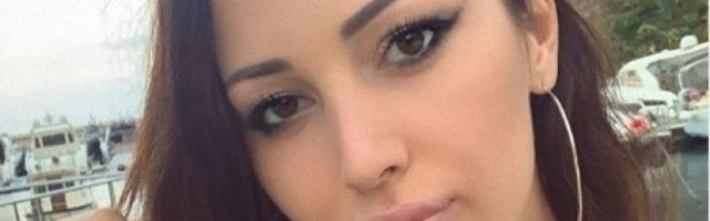 NA ROĐENDAN DOŠLA U BIKINIJU, PA POKAZALA GRUDI! Prijovićku u OVOM izdanju jos nismo VIDELI - nikad PROVOKATIVNIJA! (FOTO)