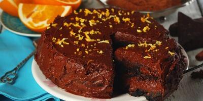 Čokoladna torta od samo 3 sastojka! Ne treba da palite rernu (VIDEO)