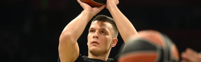 Lakić obukao majicu koja nosi važnu poruku: Partizanovi navijači oduševljeni!