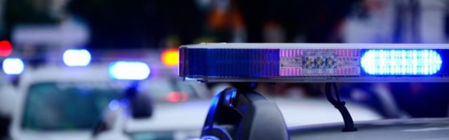 TINEJDŽERKA POKUŠALA DA UBIJE DEČKA! Zarila mu nož u stomak nakon svađe