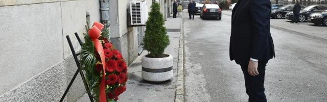 Krivokapić položio venac kraj spomen-ploče Zoranu Đinđiću