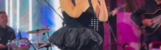 POPULARNA PEVAČICA (53) NIJE PRODALA NIJEDNU KARTU, POCRVENELA OD SRAMOTE: "Bili su samo konobari"