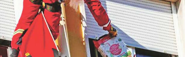 Кад Деда Мраз уђе кроз прозор