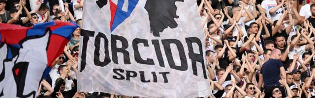 Torcida palila obeležja Crvene zvezde, pa isprozivala Delije: "Mi smo bandu preko Drine..." /VIDEO/