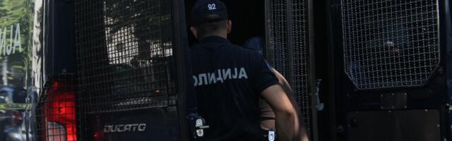 Tinejdžer (19) šetao kroz naselje noseći sumnjiv ranac: Policija zanemela kad ga je otvorila
