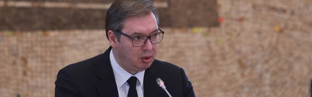 STRUČNJAK I ZA VAKCINE Vučić diriguje i raspoređuje doze po Srbiji (VIDEO)
