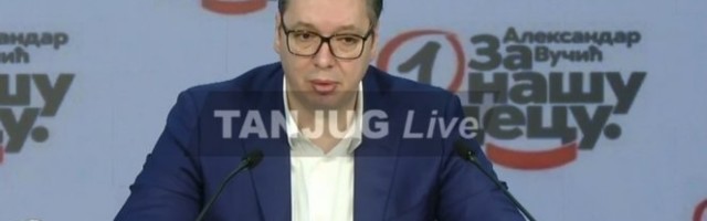 /VIDEO/ PREDSEDNIK VUČIĆ POSLE SEDNICE PREDSEDNIŠTVA SNS OBJAVIO NEŠTO ŠTO U ISTORIJI SRBIJE NIJE ZABELEŽENO: Mi ćemo 1. decembra imati SEDAM različitih autoputeva u izgradnji!