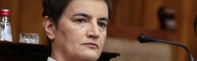 DOK PREDSEDNIK DRUGI DAN STRPLJIVO OBRAZLAŽE, VEĆINA OPOZICIONARA NIJE TU! Brnabić o sednici Skupštine: Sve su rekli o sebi!