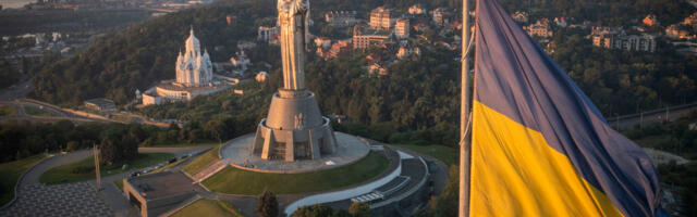 Kijev: Sovjetski spomenik „Majka domovina“ postaje „Majka Ukrajina“