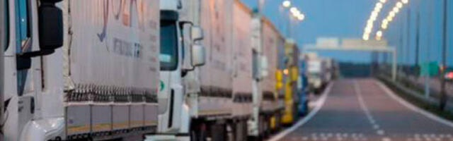 Теретњаци на Батровцима на излазу из Србије чекају 15 сати