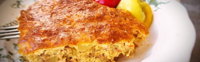 Zapečeno meso sa prazilukom i kremastim prelivom: Ručak za čitavu porodicu (VIDEO)