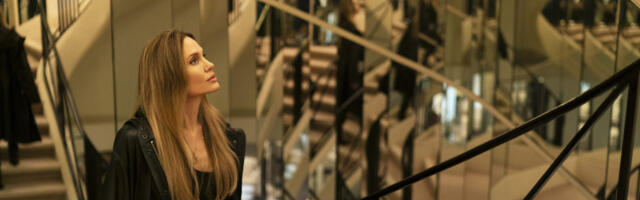 Novi film Anđeline Džoli ”Couture”: Priča o ženskim sudbinama, iza kulisa visoke mode (VIDEO)