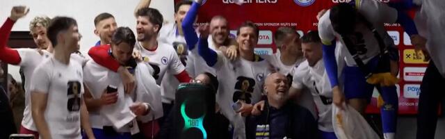 Ludnica na konferenciji: Igrači Bosne uleteli sa zvučnikom i prekinuli selektora i nastao je haos