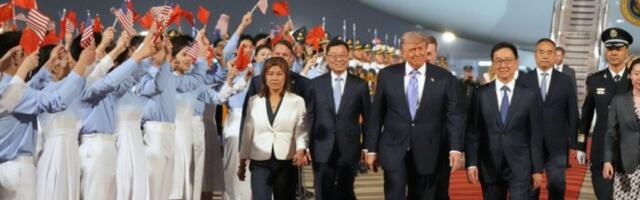 KONAČNO! TRAMP DOPUTOVAO U PEKING! Pogledajte kako je izgledao impozantan doček! (VIDEO)