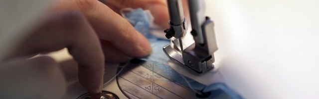 Iz Kine stigao avion sa 14 miliona zaštitnih maski i stručnjacima